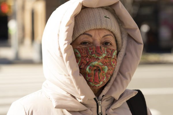 Стилист седеет от стресса, когда видит, в чём гуляют весной солидные дамы