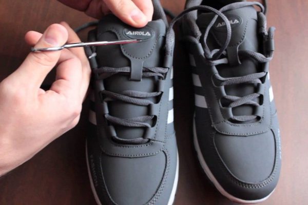 Он просто отрезал ножницами бирку на кроссовках. Вывод неутешительный!