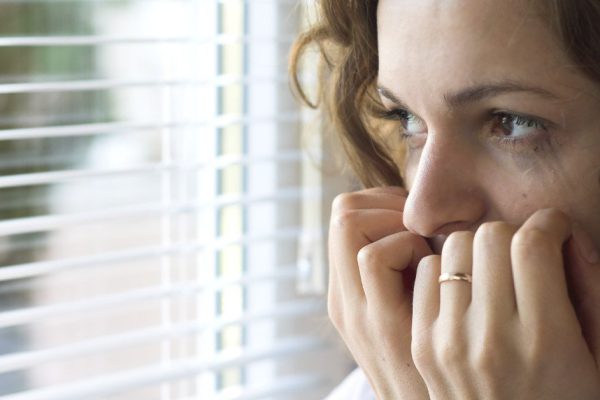 Нестерпимо боюсь, каждый день просыпаюсь и засыпаю в страхе, не знаю, как с этим справиться