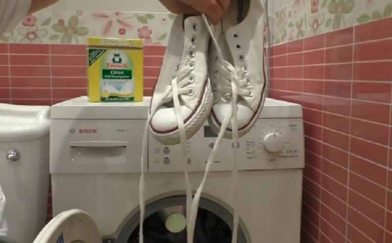 как почистить кроссовки белые