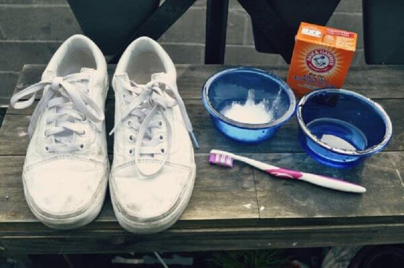 как почистить кроссовки белые