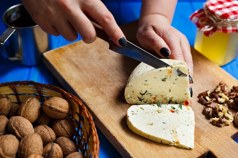 Как подать на стол сыр можно, сырной, заменить, тарелку, молока, тарелке, чтобы, сыром, после, именно, сорта, меньше, голубой, продукта, рокфор, сырную, камамбер, который, плесенью, разных