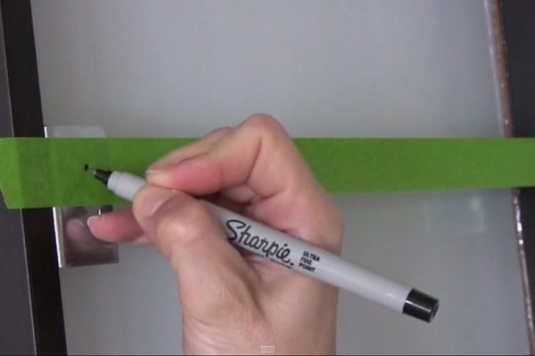 Почему я не знала этого раньше! Всего через 15 минут картина уже висела на стене.