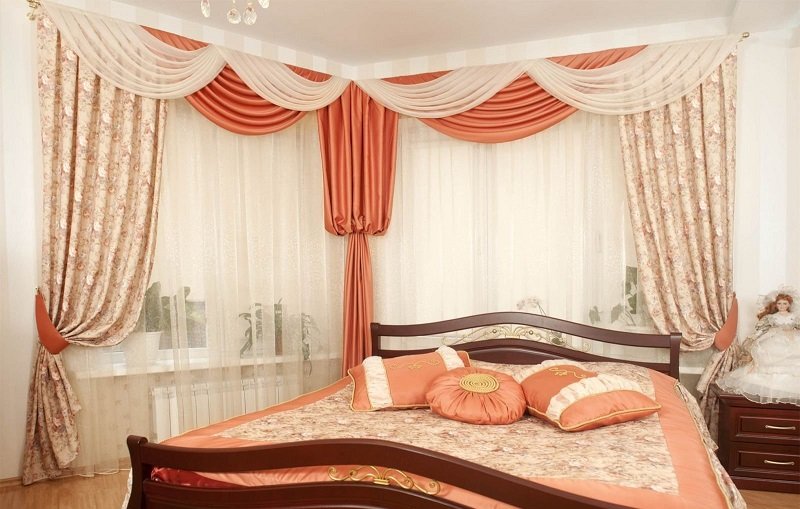 как подобрать шторы в комнату