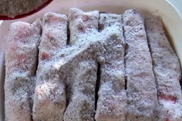 Одесский умелец отвечает на злободневный вопрос, как правильно солить сало