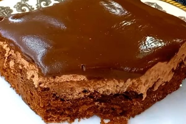 Муж требует этот десерт через день, хорошо, что приготовить его совсем несложно