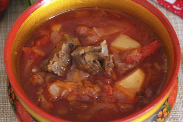 Шеф-повар разъяснил, чем архангельский борщ лучше украинского и как наварить большую кастрюлю сразу