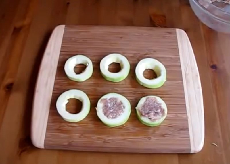 кабачки фаршированные мясом в кляре