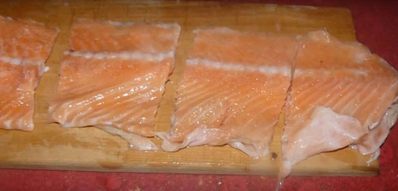 Что приготовить из красной рыбы лосося, минут, Спинки, хребты, красную, хребтов, красной, приготовить, немного, несколько, специи, порежь, плоской, рукав, положи, вкусно, вымой, всегда, Посыпь, нужно