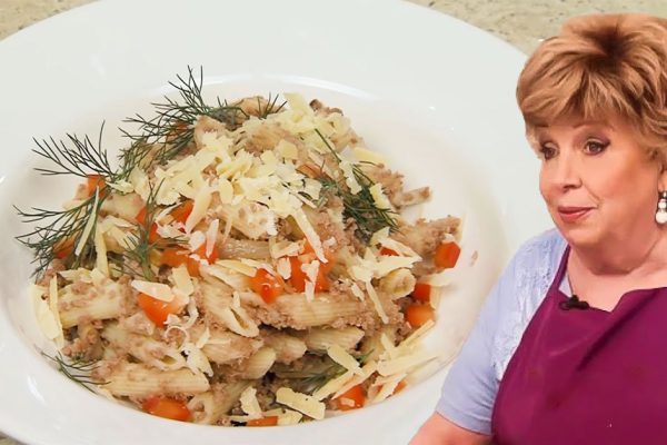 Лариса Рубальская так сварила макароны по-флотски, что гости ощутили поэзию вкуса