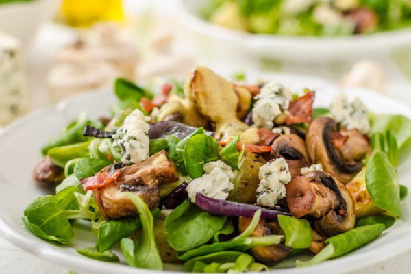 Подборка салатов из молодого картофеля