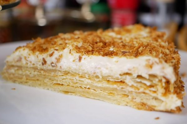 Торт «Наполеон» из вытяжного теста по рецепту ловкой цыганки