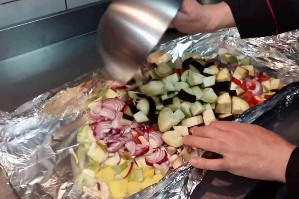 Всего 10 минут в этом маринаде подарят твоим овощам гриль невероятный вкус! Секрет мангальщика.