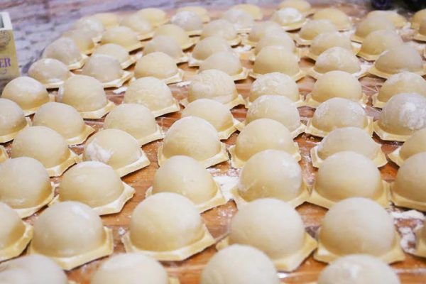 Рецепт домашних пельменей на молоке без яиц