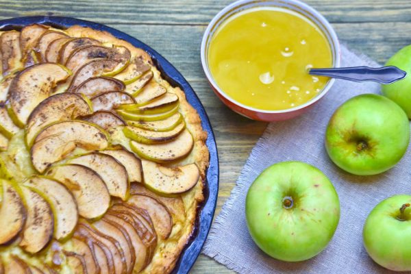 Рецепт пирога с яблоками и мёдом