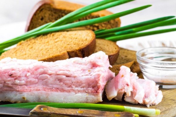 Как приготовить моченое сало