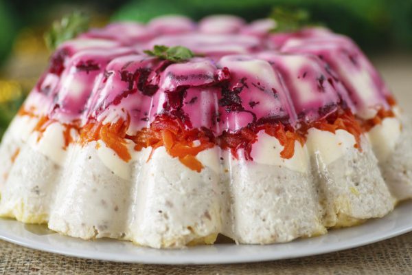 Желейная «Селедка под шубой», что лихо заткнет за пояс классическую