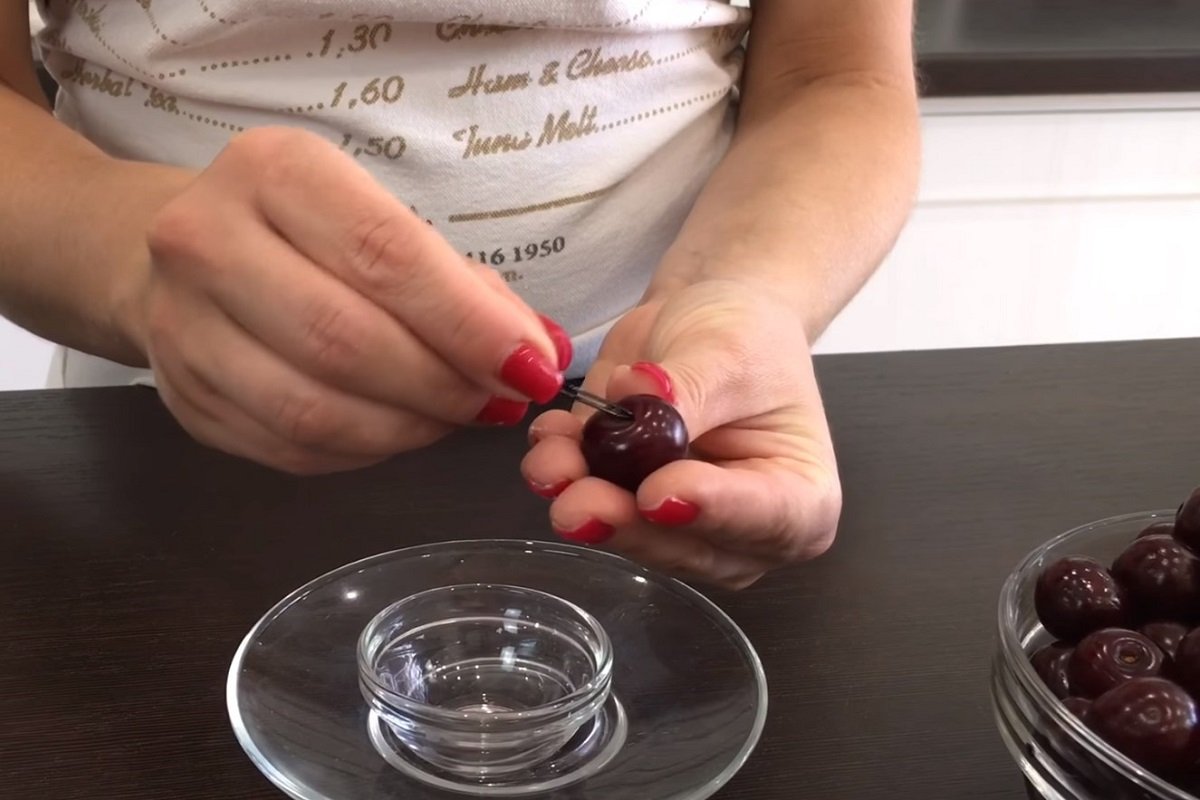 вкусные вареники с вишней