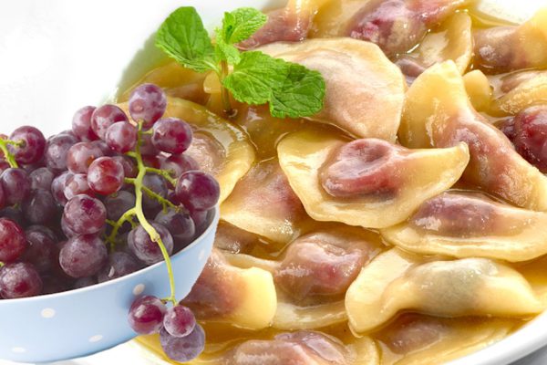 Рецепт вареников с виноградом