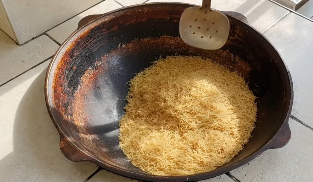 плов из вермишели видео