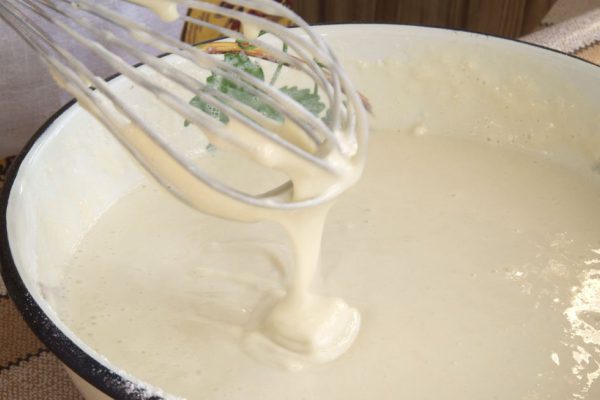 Тонкости приготовления классического густого кляра, который не будет стекать и расползаться