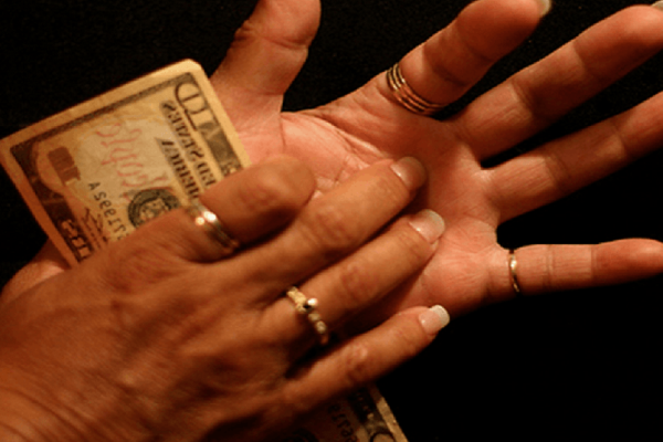 Волшебная формула от Луизы Хей: деньги будут появляться быстрее, чем ты успеешь их растратить!