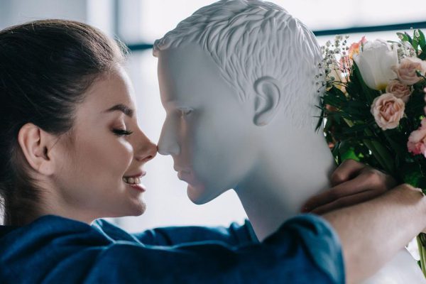 Как связана самооценка и способность любить