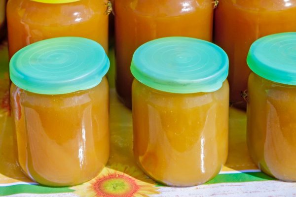 О чём свидетельствует белая пена в банке с мёдом