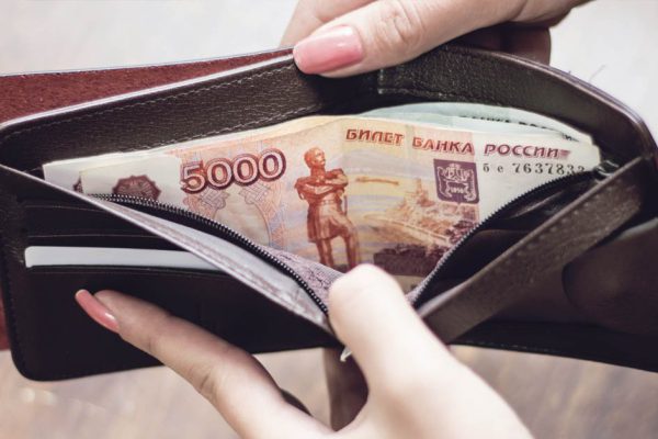 Муж-узурпатор объявил, что теперь лишь он распоряжается финансами, не знаю, что делать