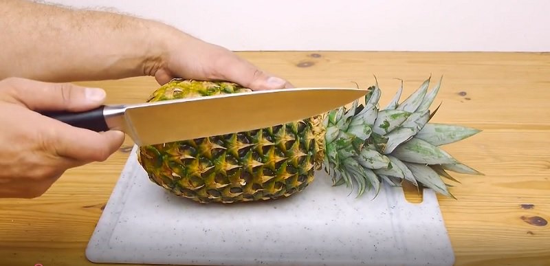 Легкий способ разрезать ананас! Ты удивишься, как это просто и красиво.