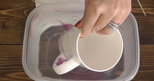 То, ЧТО сделала эта женщина из чашки, зубочистки и лака для ногтей, – просто фантастика!