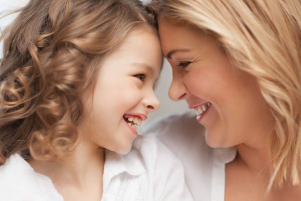 Как развить чувство благодарности у своего ребенка: 7 незаменимых советов!