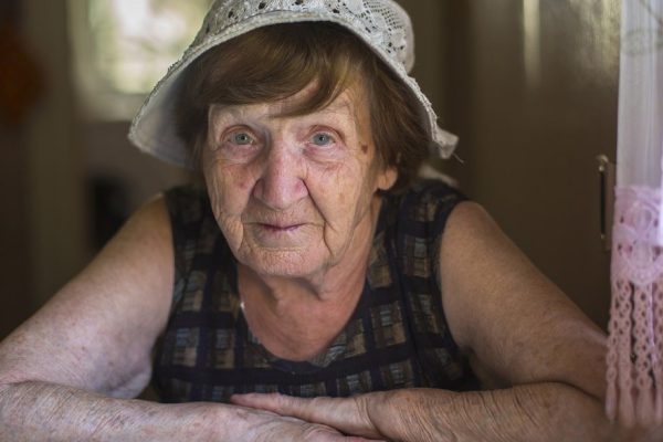 Пообещала платить большие деньги той, кто сможет посещать мою старенькую маму каждый день