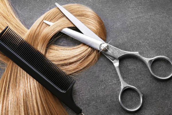 Как самостоятельно подстричь челку в домашних условиях