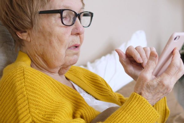 Программист знает, как сбросить iPhone до заводских настроек, чтобы всё нужное осталось на телефоне