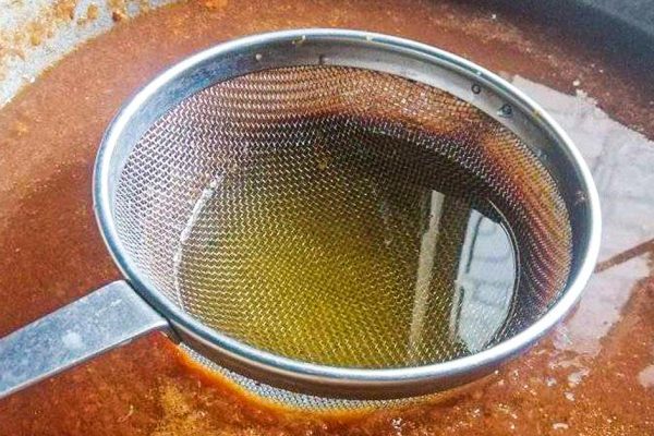 Быстро убираю лишнюю жидкость из томатного сока без долгого уваривания