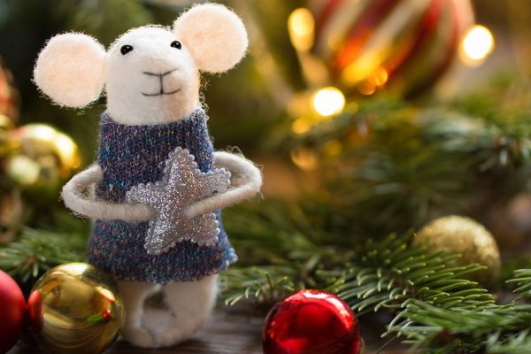 Инструкция по изготовлению новогодней игрушки из носка