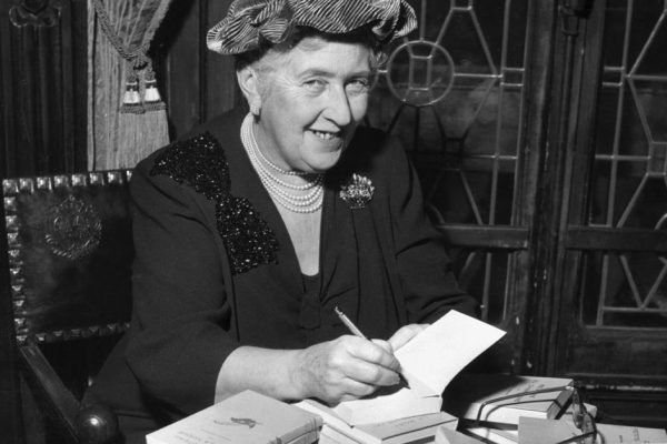 Согласилась ли Агата Кристи выйти замуж за мужчину на четырнадцать лет младше