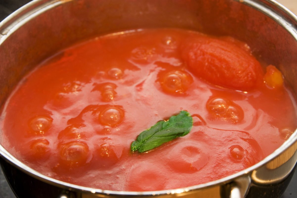 Зачем натирать томаты на терку сотейник, также, томатный, затем, хорошенько, томаты, ингредиенты, спагетти, выложи, соуса, измельчи, зелень, чтобы, перемешай, перемолотую, блендере, отправь, маслом, Следом, луком