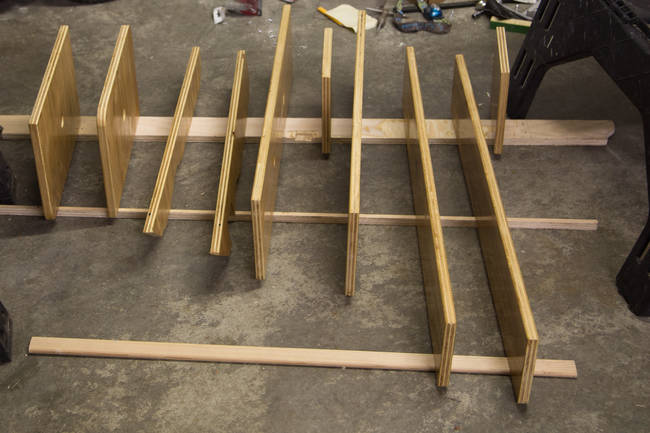 ящик в прицепе машины