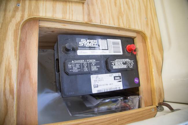 ящик в прицепе машины