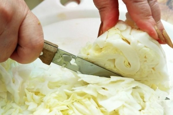Сорок лет прожил, но не знал способа, как без потерь тонко шинковать капусту