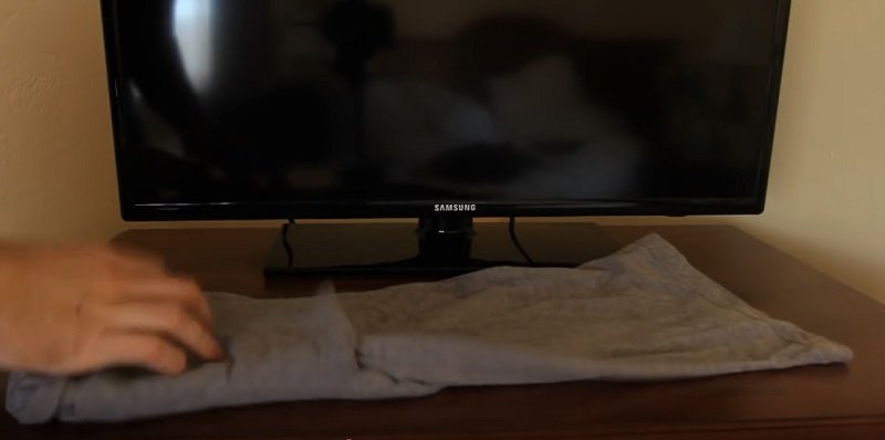 как правильно складывать футболки