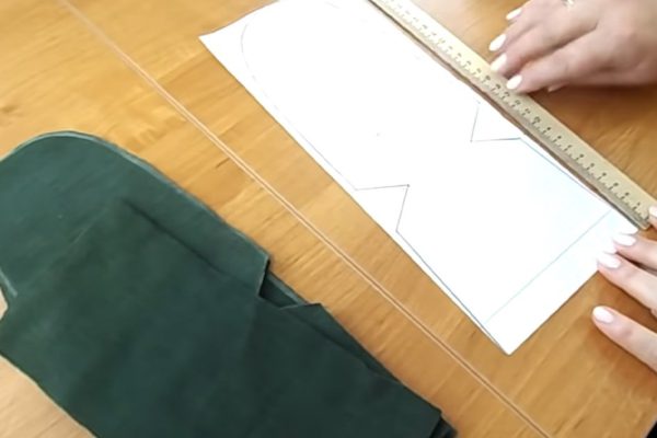 Достало, что купленные носки рвутся после одной прогулки, научилась шить сама, любая ткань сгодится