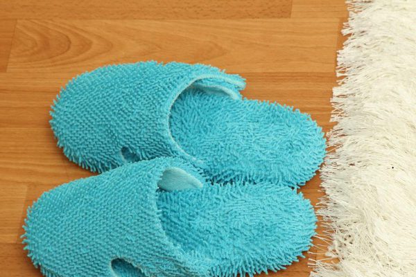 Как изготовить тапочки из фольгированного утеплителя