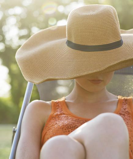 девушка в шляпе