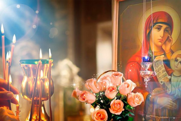 Когда приходишь в храм и хочешь поставить свечку, помни о главных правилах