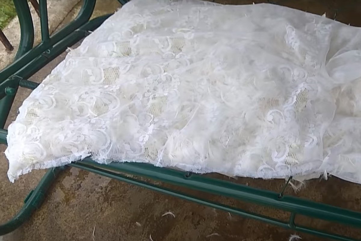 как стирать перьевые подушки в машинке