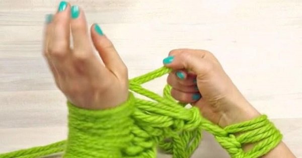 как связать шарф руками