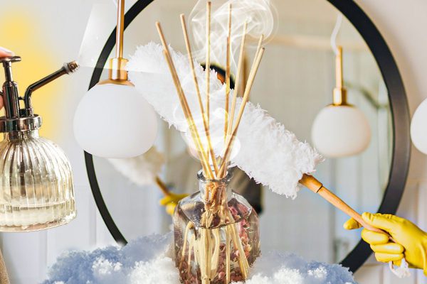 Изгоняю пыль и запах старости из дома, наколотила спрей по рецепту соседки, теперь дышится легко